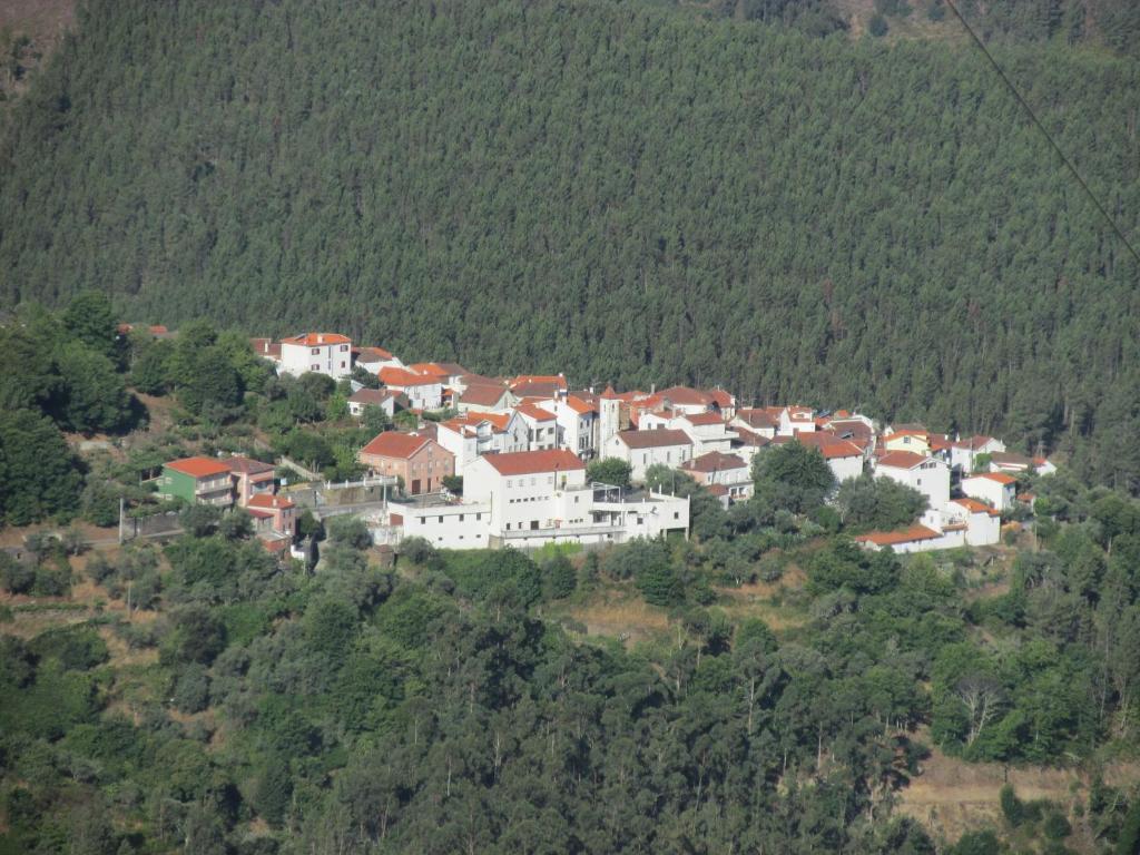 Alojamento Local De Pardieiros Avô Exterior foto